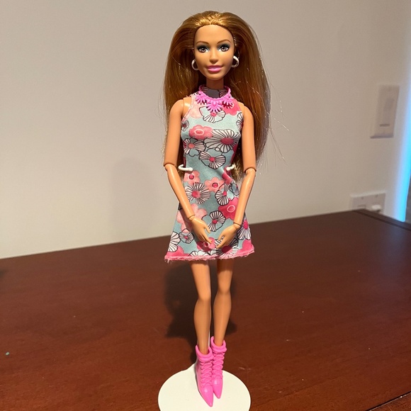 Barbie Doll 2013 Life in the Dreamhouse Stylin' Friends, Summer Doll - Picture 7 of 7